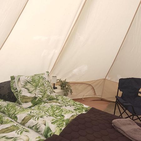 JämsäKoskentien Kotimajoitus & Luxury Glampingアパートメント エクステリア 写真