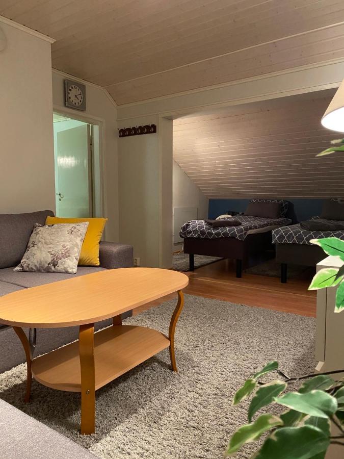 JämsäKoskentien Kotimajoitus & Luxury Glampingアパートメント エクステリア 写真