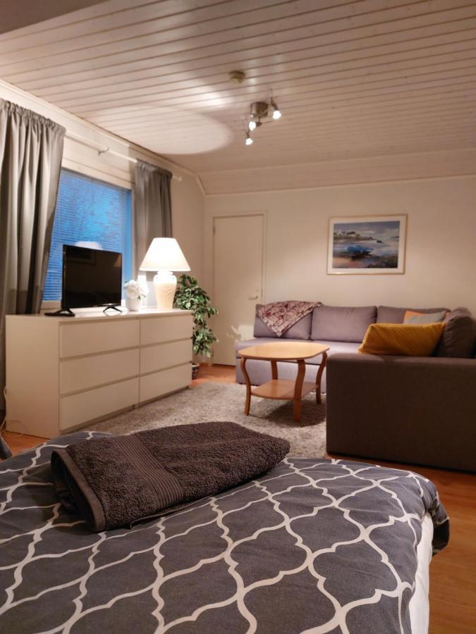 JämsäKoskentien Kotimajoitus & Luxury Glampingアパートメント エクステリア 写真