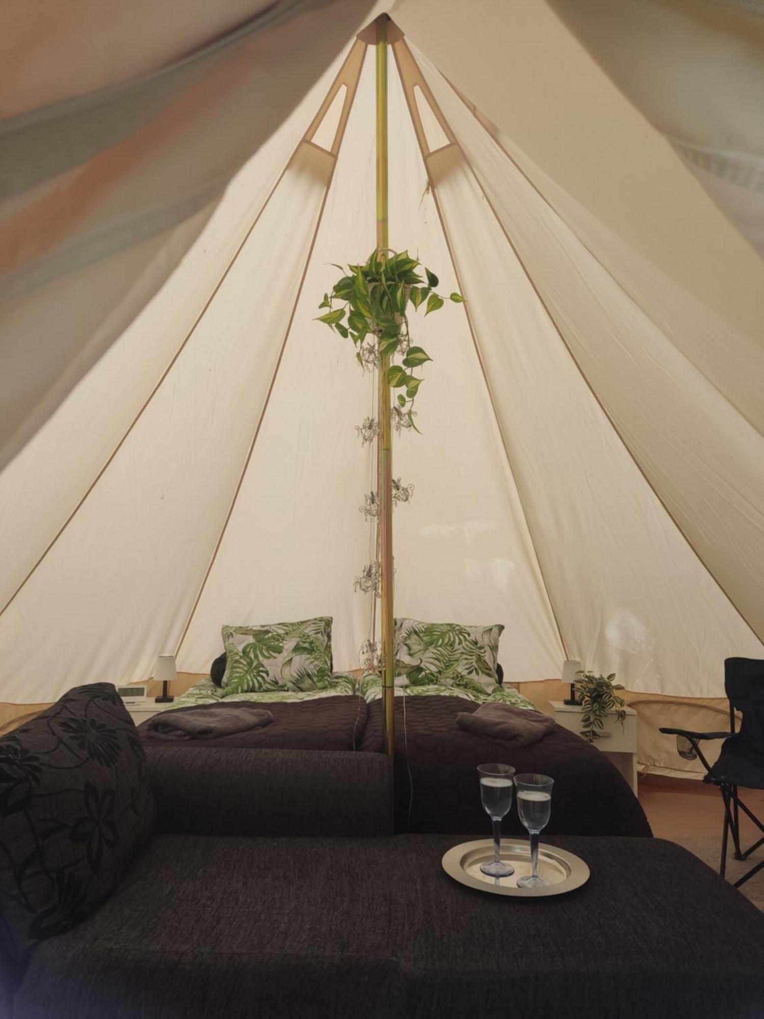 JämsäKoskentien Kotimajoitus & Luxury Glampingアパートメント エクステリア 写真